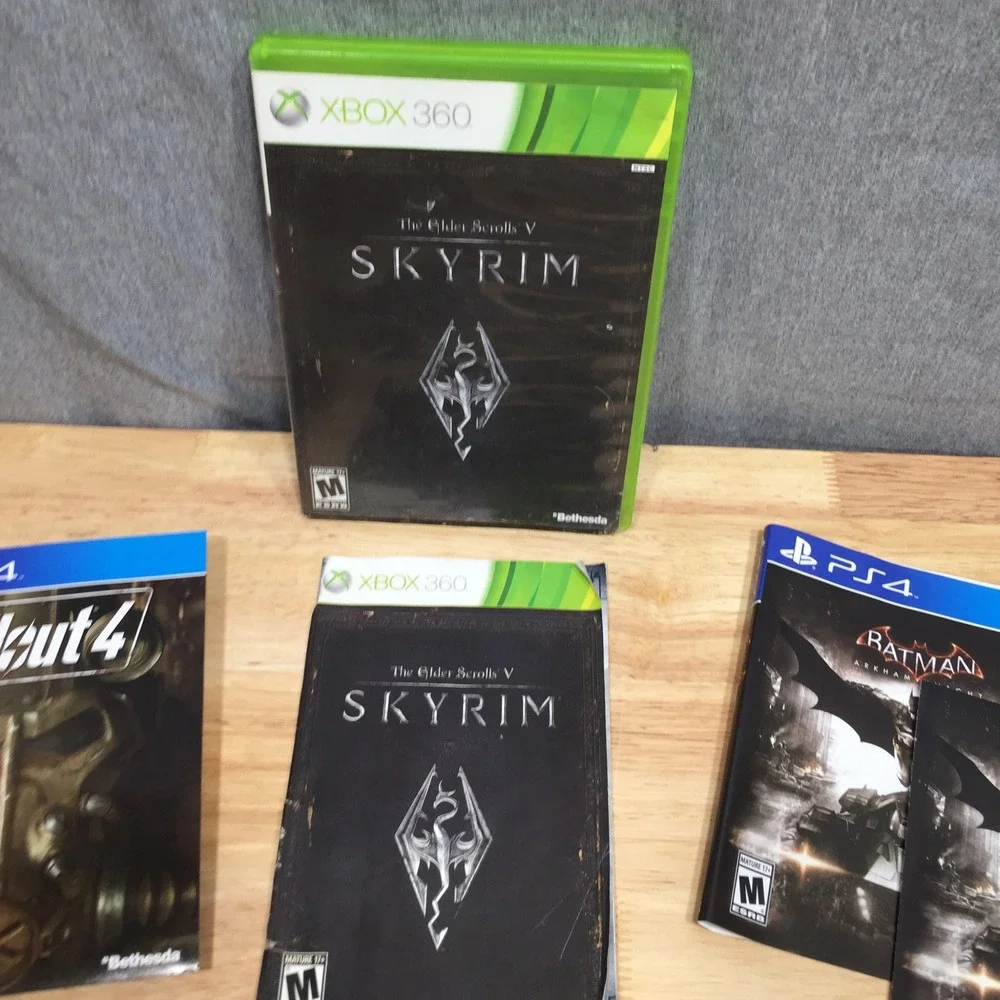 Skyrim Xbox 360 Case Manual Fallout 4 Batman Arkham Knight PS4 Inserts Lot